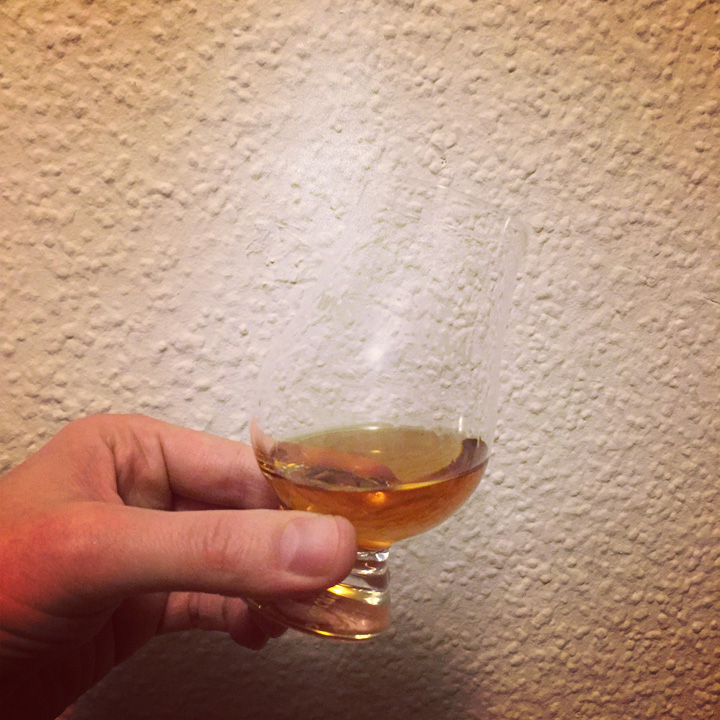 Bunnahabhain 12yo (Single Malt Scotch Whisky Islay Unpeated Gentle Spirit Dram Tasting Notes BarleyMania)