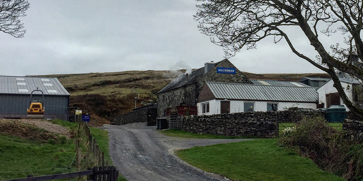 Kilchoman Distillery Tour (100% Islay Peated Single Malt Whisky Farm Experience Dram BarleyMania)