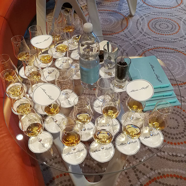 Baltic Sea Cruise Whisky Tasting (Mein Schiff 3 Tui Single Malt Scotch Auchentoshan Lagavulin Balvenie)