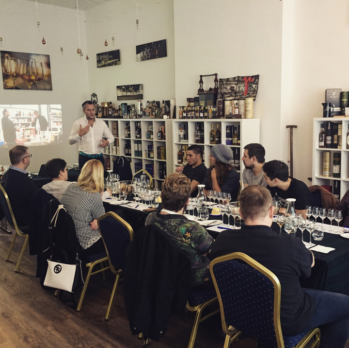 Langatun Swiss Whisky Tating at Hansemalt (Single Malt Cask Strength Switzerland Old Bear Deer)