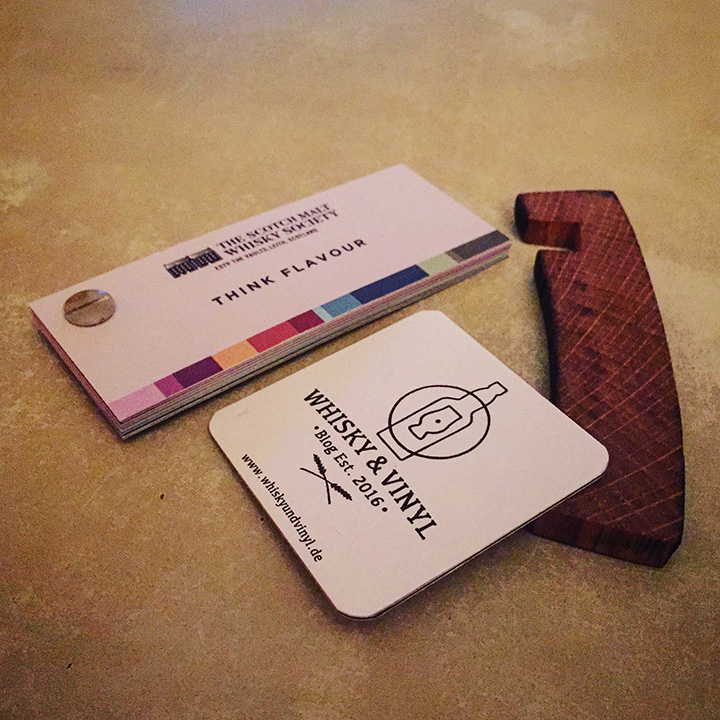 3 little helpers by The Scotch Malt Whisky Society, The TWO Staves and Whisky & Vinyl (SMWS Gadget Tool Tasting Flavor Profile Lifehack Stuff)