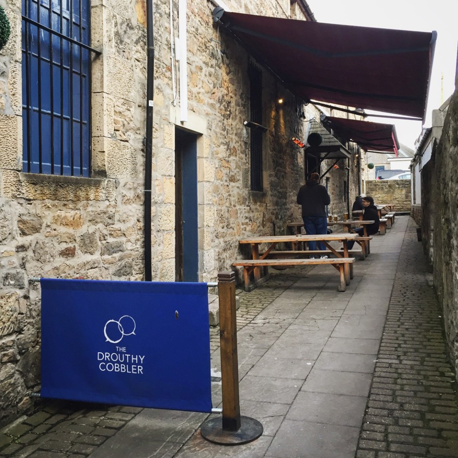 The Drouthy Cobbler in Elgin, Speyside (Scotland Whisky Bar Restaurant Pub Afterwork Drink Place)