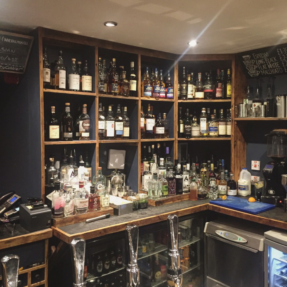 The Drouthy Cobbler in Elgin, Speyside (Scotland Whisky Bar Restaurant Pub Afterwork Drink Place)