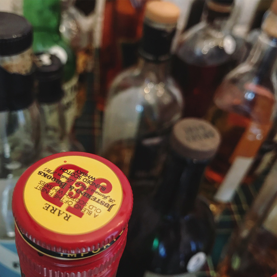 "Day Of The 100 Open Bottles" at Pinkernell's Whisky Market in Berlin (Single Malt Cask Dram Tasting Event)