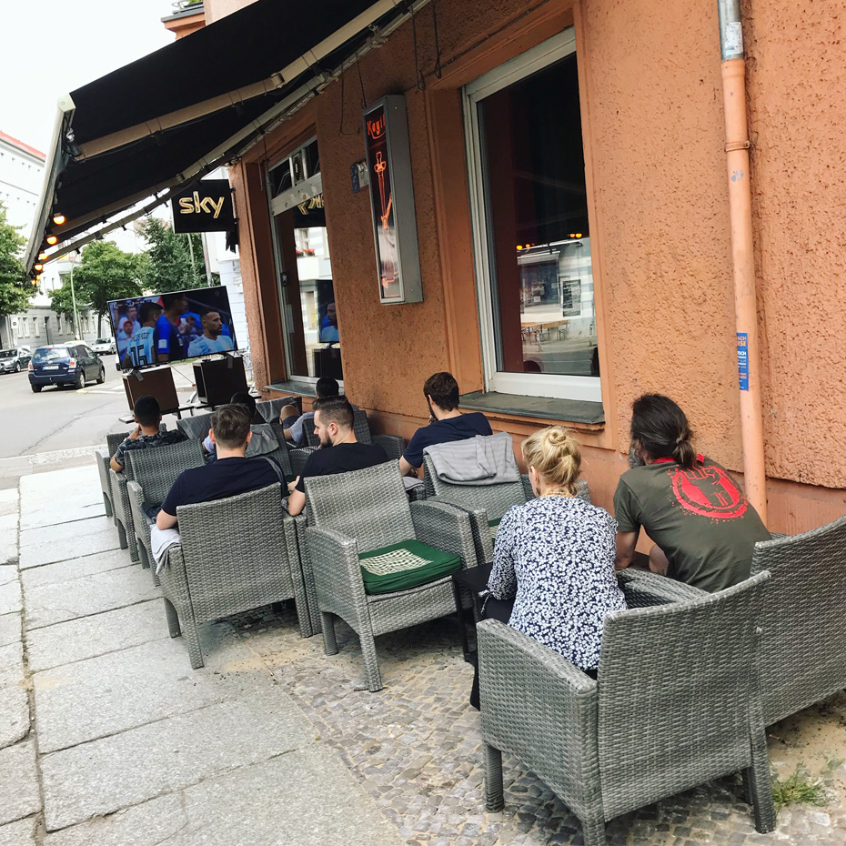 "Day Of The 100 Open Bottles" at Pinkernell's Whisky Market in Berlin (Single Malt Cask Dram Tasting Event)