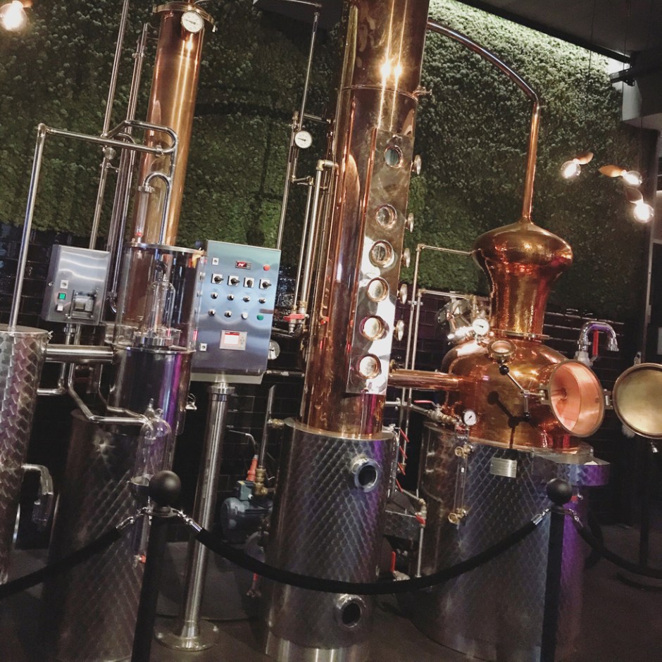 Drilling in Hamburg (Whisky Bar Micro Craft Distillery Spirits Gin Nightlife Afterwork Dramming BarleyMania)