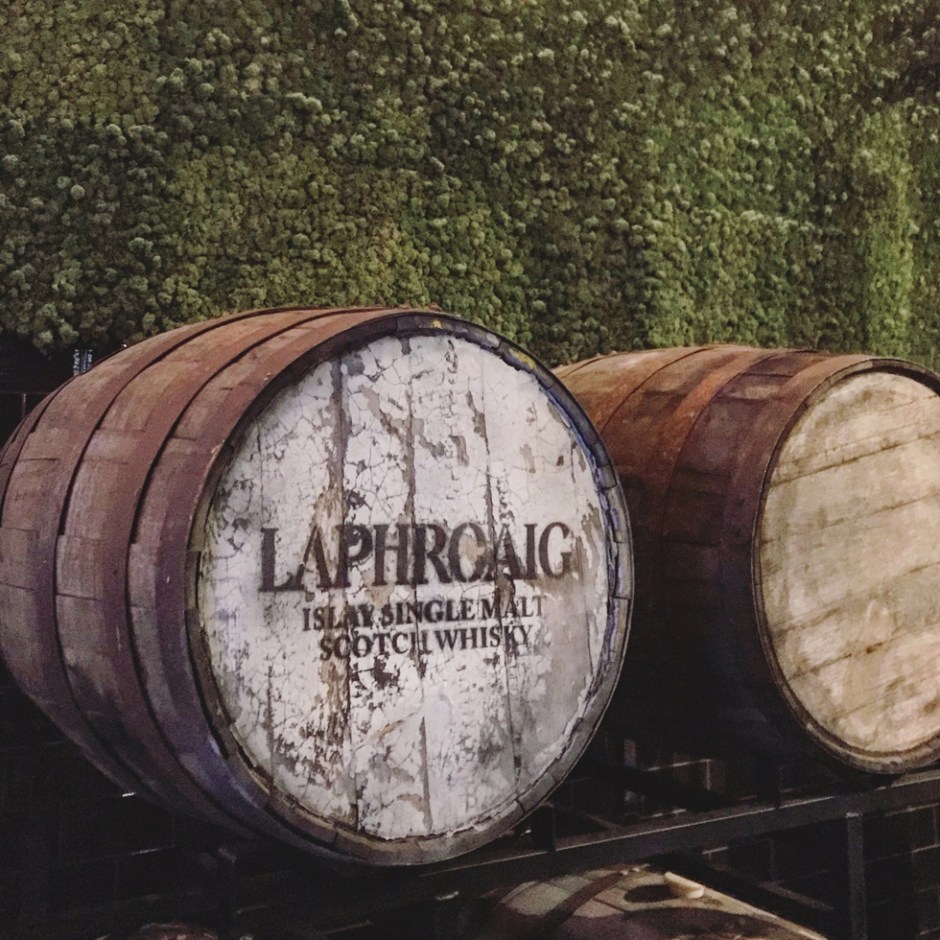 Drilling in Hamburg (Whisky Bar Micro Craft Distillery Spirits Gin Nightlife Afterwork Dramming BarleyMania)