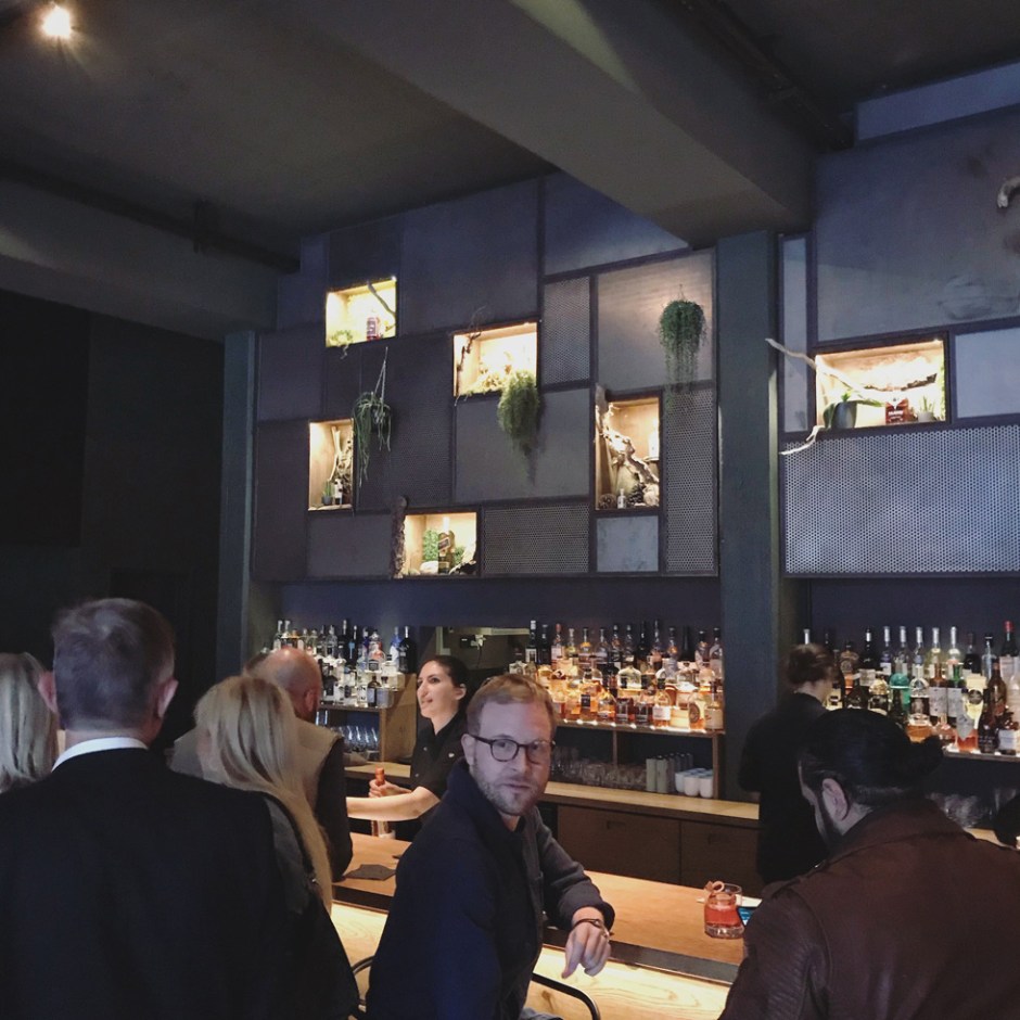 Drilling in Hamburg (Whisky Bar Micro Craft Distillery Spirits Gin Nightlife Afterwork Dramming BarleyMania)