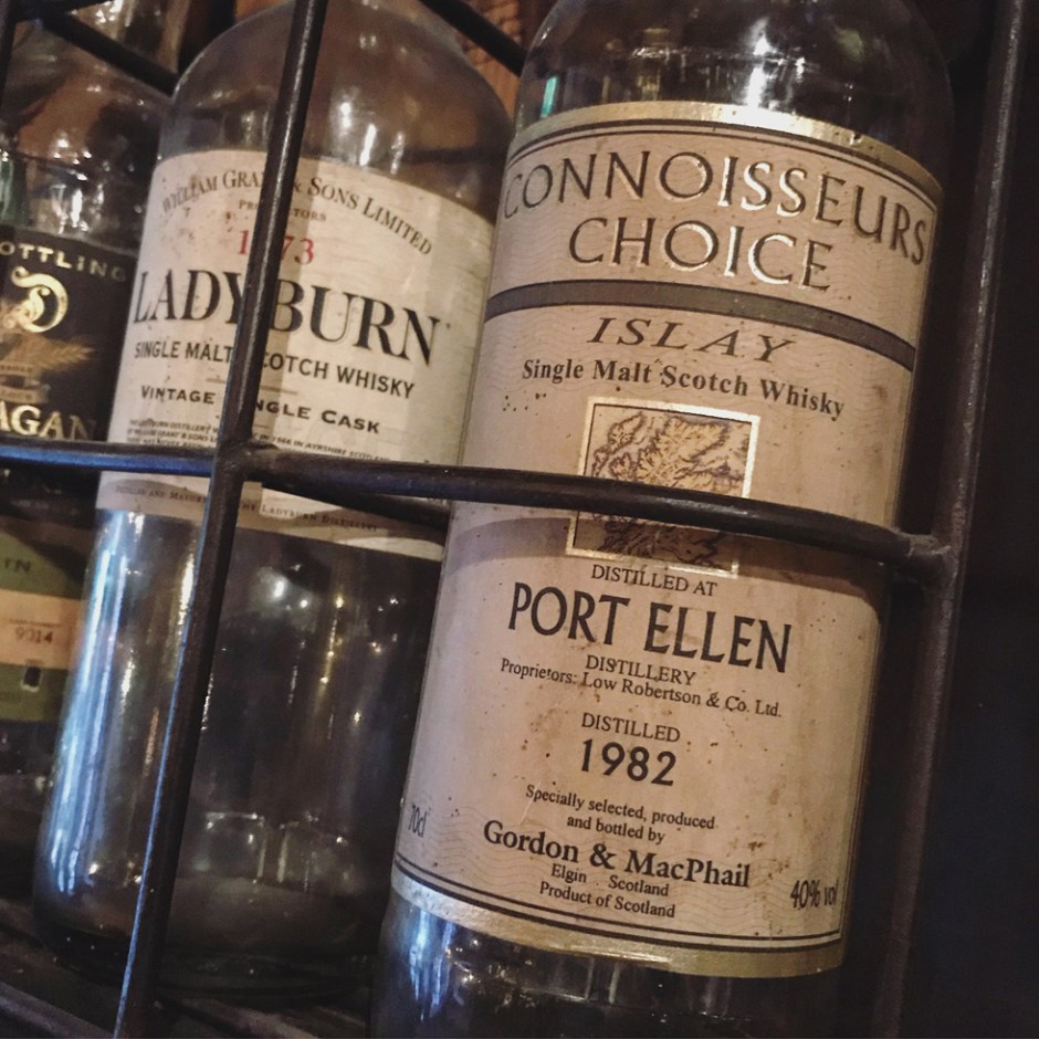 Whisky Cafe L&B in Amsterdam (Single Malt Scotch Whiskey Bourbon Dramming Afterwork Bar)