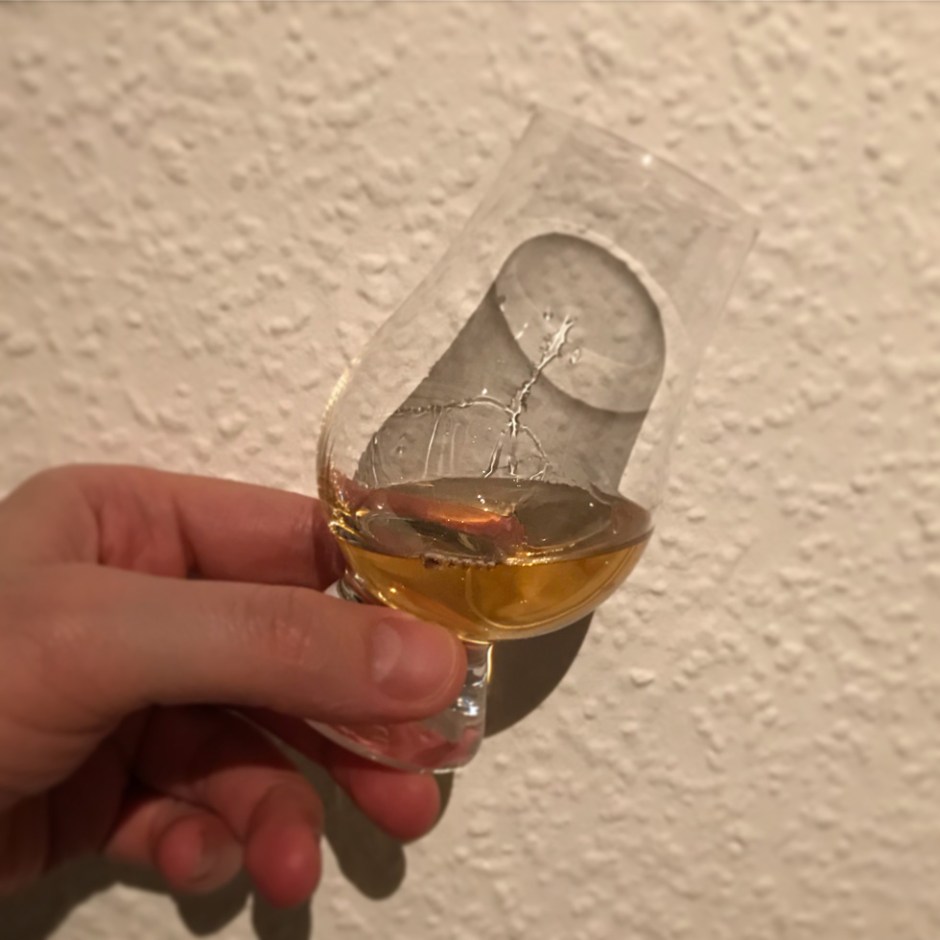 2x Single Malt and Grain Whisky by Whic (Cameronbridge Lowlands Glen Moray Speyside Single Cask Scotch Tasting Notes Blog)