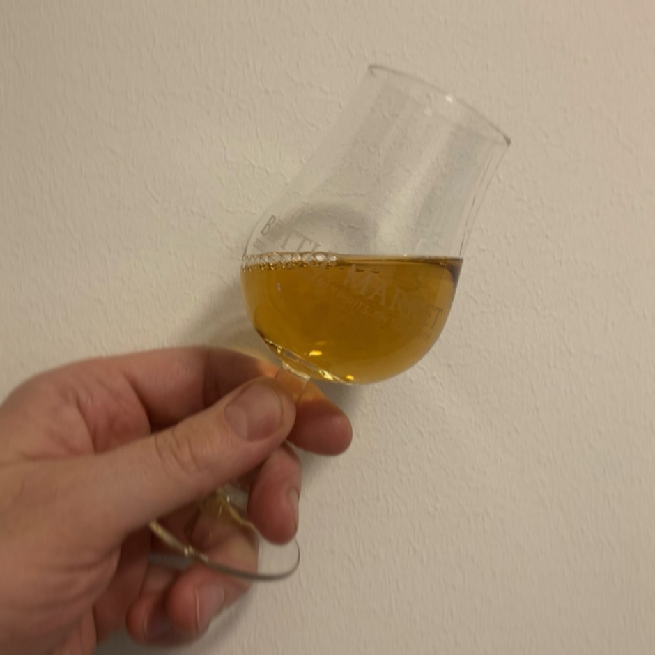 Loch Lomond 12yo Pineau des Charentes (Single Cask Malt Scotch Whisky Tasting Notes Blog BarleyMania)