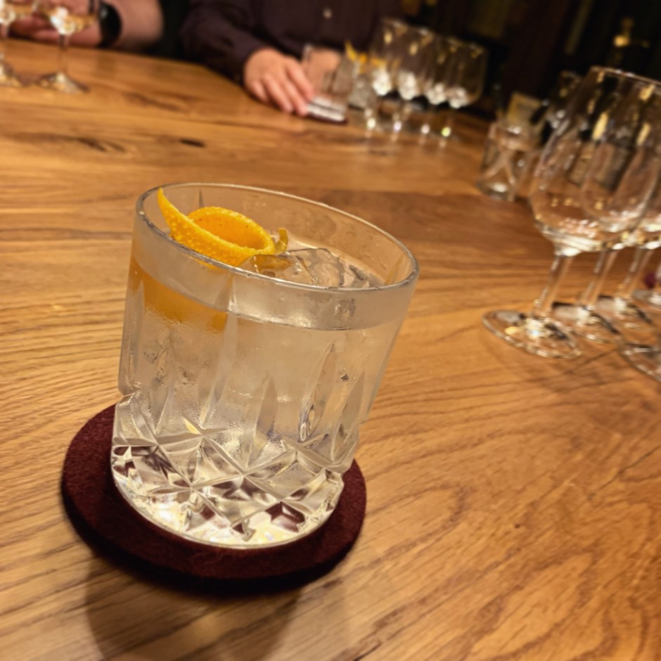 Impressions from Kammer-Kirsch's whisky tasting with Shilton Almeida from The Milk & Honey Distillery in Hamburg